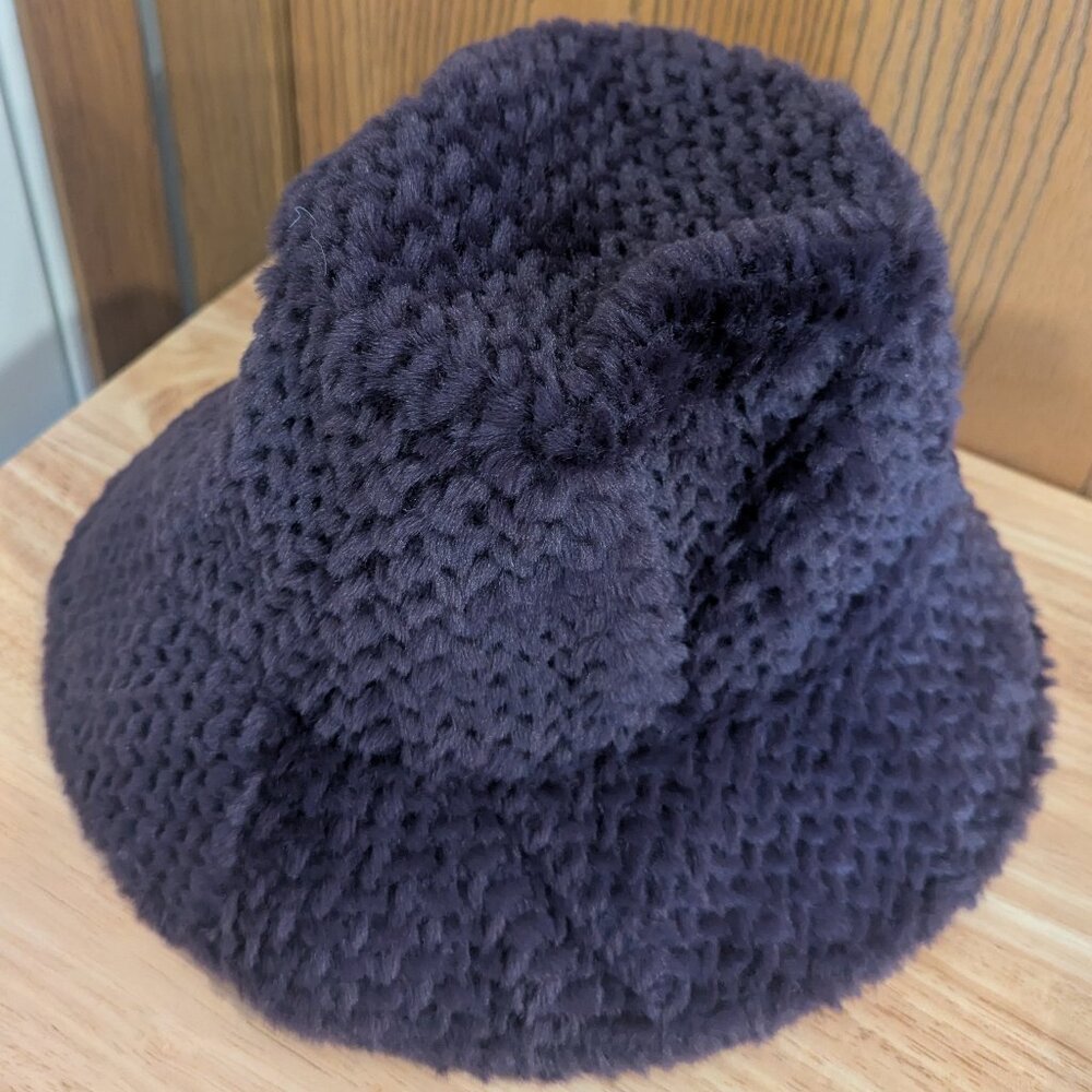 Sprigs‎ Braided Faux Fur Adjustable Bucket Hat Velvet Lined Soft Warm-Plum